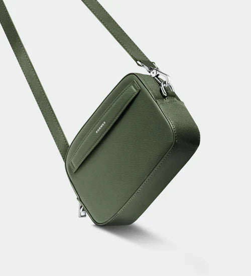 A Day in the Life: What Men Carry in Their Mini Adapt & Why