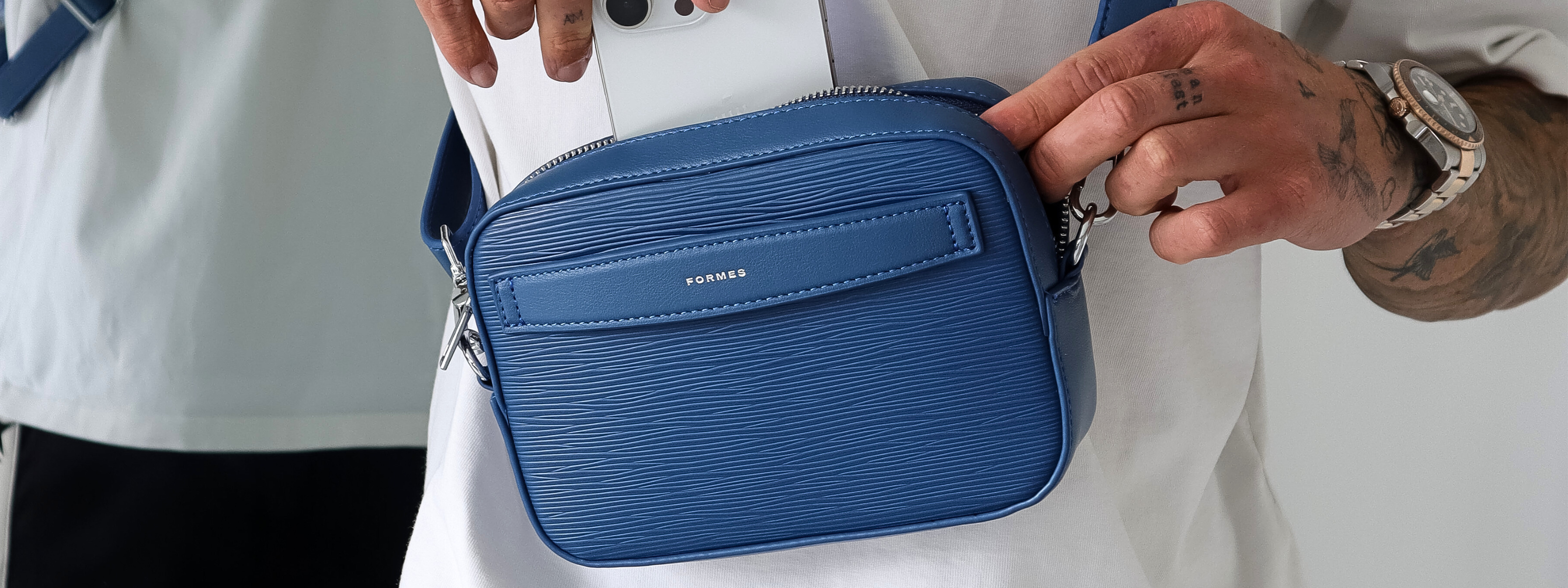 Designer men’s crossbody bag crafted from premium materials 